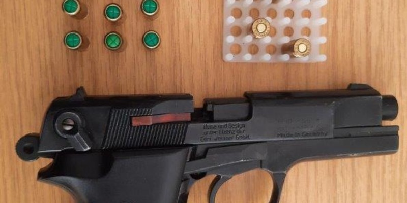 BPOLI MD: 42-Jähriger führt Schreckschusswaffe im Rucksack mit sich - Foto: presseportal.de