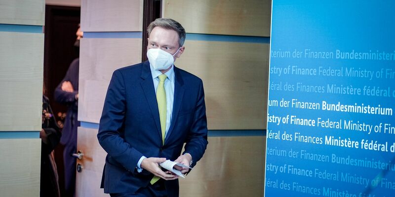 Bundesfinanzminister Christian Lindner (FDP) und Familienministerin Lisa Paus (Grüne) rangen monatelang um die Finanzierung der Kindergrundsicherung. - Foto: Kay Nietfeld/dpa