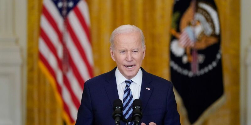 US-Präsident Joe Biden spricht bei Arcosa Wind Towers. Biden erlässt ein neues Dekret und nimmt dafür Spannungen mit China in Kauf. - Foto: Alex Brandon/AP/dpa