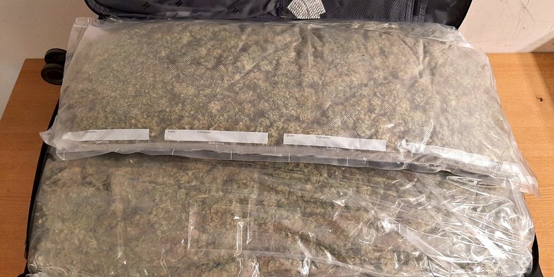 ZOLL-E: Fünf Jahre Haft für Embargoverstöße mit Luxusautos - Foto: presseportal.de