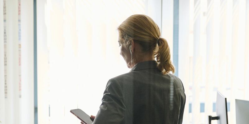 Bei 21,9 Prozent der insgesamt neu zu besetzenden 269 Top-Posten in kommunalen Firmen kamen zuletzt Frauen zum Zug. - Foto: Annette Riedl/dpa