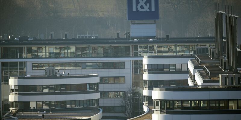 1&1und Vodafone vereinbaren Roaming - Foto: Thomas Frey/dpa