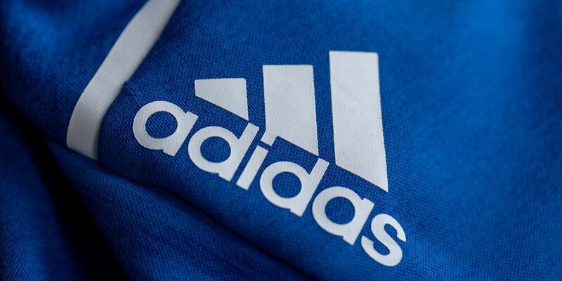 Adidas verlässt die Tarifbindung (Symbolbild).  - Foto: Daniel Karmann/dpa