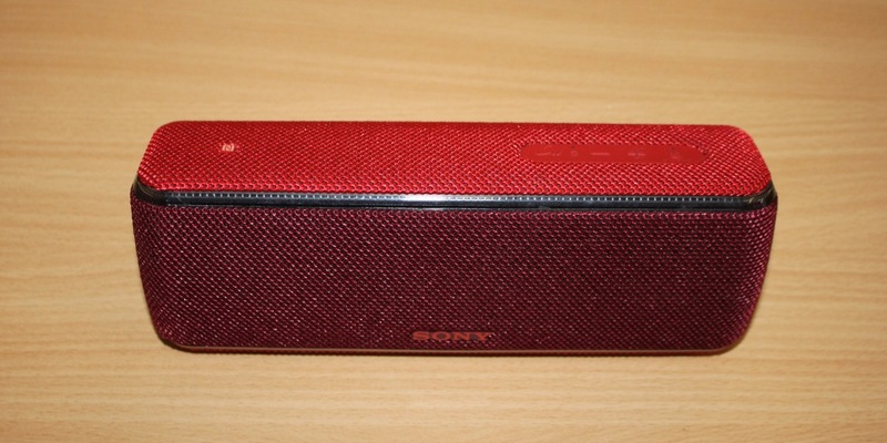 FW VG Westerburg: Feuer in Förderschule in Westerburg - Rauchwolke weit über das Stadtgebiet hinaus zu sehen - Foto: presseportal.de