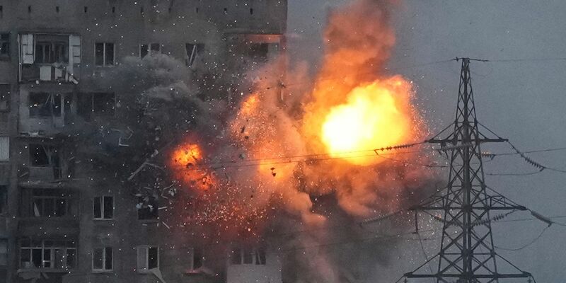 Immer wieder wird die ukrainische Hauptstadt Ziel russischer Drohnenangriffe. (Archivbild) - Foto: Evgeniy Maloletka/AP/dpa