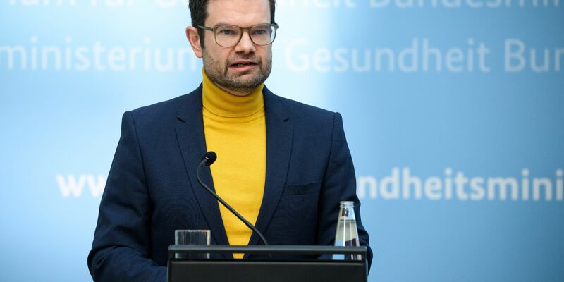 Bundesjustizminister Buschmann will die öffentliche Verwaltung von überflüssiger Bürokratie befreien. - Foto: Bernd von Jutrczenka/dpa