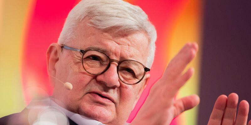 Der ehemalige Bundesaußenminister Joschka Fischer beim Literaturfestival Lit.Cologne. - Foto: Rolf Vennenbernd/dpa