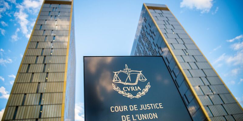 Der Europäische Gerichtshof (EuGH) hat Rechtsstreitigkeiten zu Corona-Rückholflügen geklärt. - Foto: Arne Immanuel Bänsch/dpa