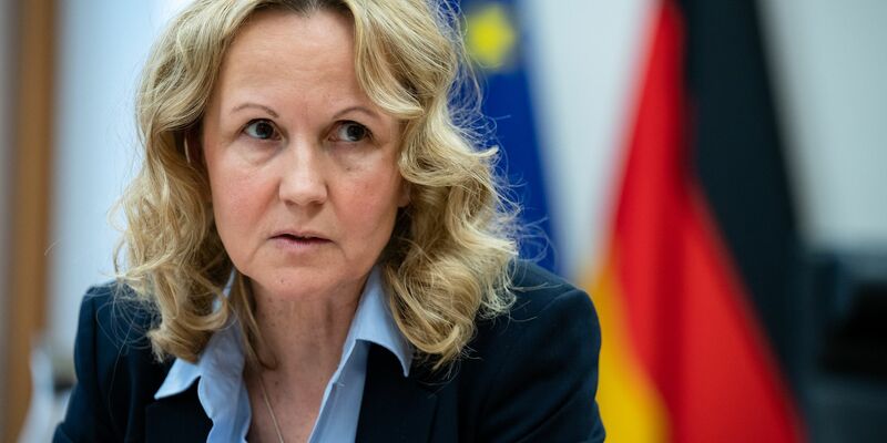 «Wir brauchen wirksame Regeln gegen Greenwashing», sagt verbraucherschutzministerin Steffi Lemke (Grüne). - Foto: Bernd von Jutrczenka/dpa