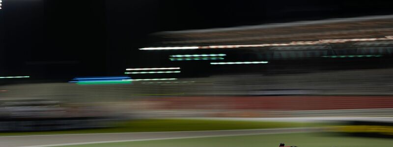 Fuhr die schnellste Runde: Charles Leclerc im Ferrari. - Foto: Hassan Ammar/AP/dpa