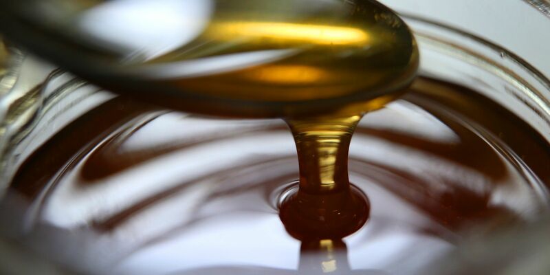 Die Imker in Deutschland haben mehr Honig geerntet. - Foto: Karl-Josef Hildenbrand/dpa