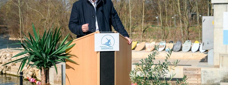 Markus Söder bei einem kirchlichen Anlass - nämlich bei der Amtseinführung des Bamberger Erzbischofs Gössl. (Archivbild) - Foto: Daniel Vogl/dpa