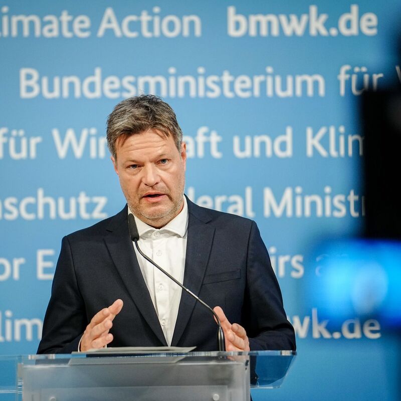 Bundeswirtschaftsminister Robert Habeck (Grüne) während der ersten Lesung des Heizungsgesetzes. - Foto: Kay Nietfeld/dpa