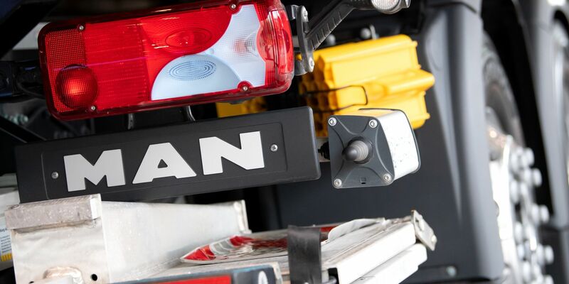 Der LKW- und Bushersteller MAN baut 2.300 Jobs in Deutschland ab. (Arbchivbild) - Foto: Sven Hoppe/dpa