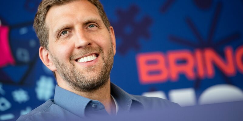 Dirk Nowitzki sieht beste Voraussetzungen für eine WM-Medaille der deutschen Basketballer. - Foto: Marius Becker/dpa