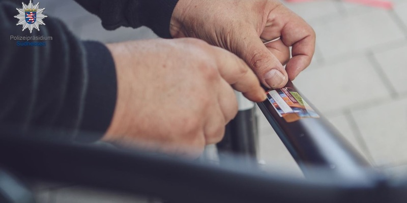 POL-DA: Darmstadt: Polizei codiert 50 Fahrräder - Foto: presseportal.de