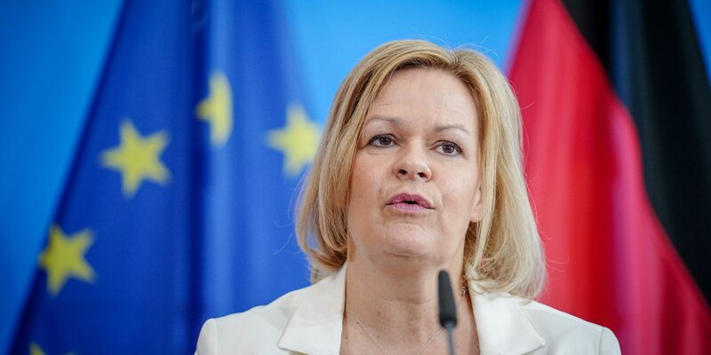 Bundesinnenministerin Nancy Faeser (SPD) erwartet beim Thema EU-Asylreform einen Durchbruch in Brüssel. - Foto: Kay Nietfeld/dpa