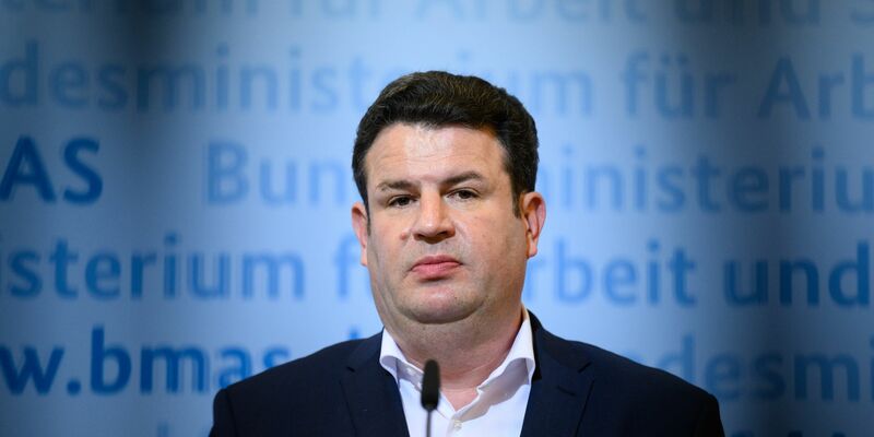Arbeitsminister Hubertus Heil sieht Integrationspotenzial in Arbeitsplätzen. - Foto: Bernd von Jutrczenka/dpa