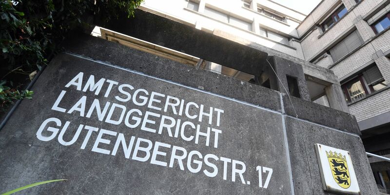 Dem Ex-AfD-Politiker Martin Kühne wurde in Baden-Baden das «Verwenden von Kennzeichen verfassungswidriger Organisationen» und Beleidigung zur Last gelegt. - Foto: Uli Deck/dpa