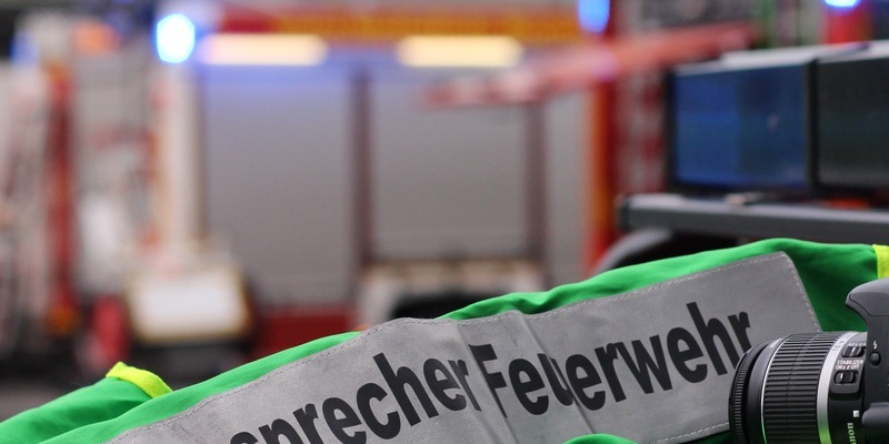 HZA-BI: Unterwegs für den Umweltschutz/Bielefelder Zoll entdeckt 40 Liter illegales Pflanzenschutzmittel bei Verkehrskontrolle auf der A2 bei Gütersloh - Foto: presseportal.de