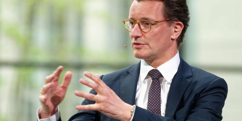 NRW-Landeschef Wüst verzichtet im kommenden Jahr auf eine Kanzlerkandidatur. - Foto: Henning Kaiser/dpa