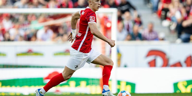 Dortmunds Nico Schlotterbeck jubelt nach dem Sieg gegen Augsburg. - Foto: Tom Weller/dpa