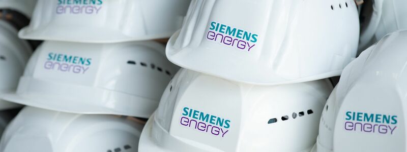 Siemens Energy hat sich aus tiefroten Zahlen herausgearbeitet. (Archivbild) - Foto: Sebastian Kahnert/dpa-Zentralbild/dpa