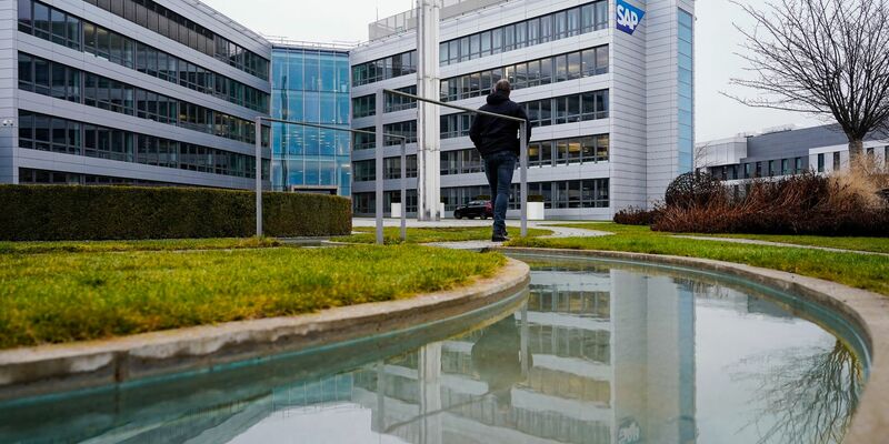 Viele SAP-Kunden nutzen regelmäßig Künstliche Intelligenz. - Foto: Uwe Anspach/dpa