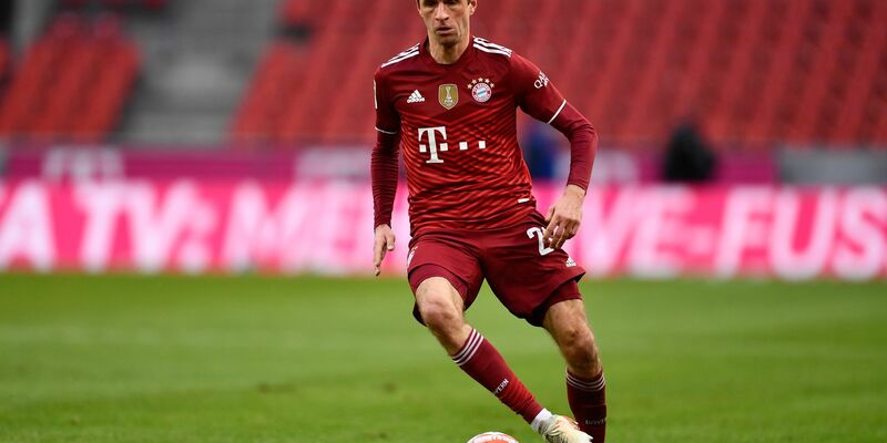 Kehrt in die Nationalmannschaft zurück: Bayerns Thomas Müller (r). - Foto: Marius Becker/dpa