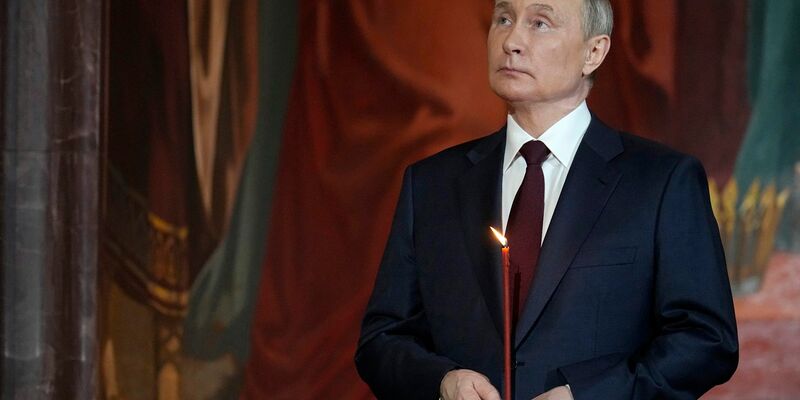 Vor zwei Jahren nannte Kremlchef Putin den Bevölkerungsrückgang eins der drängendsten Probleme Russlands. Mit dem Abnutzungskrieg in der Ukraine hat er dieses Problem nur vergrößert. - Foto: Alexander Zemlianichenko/Pool AP/dpa