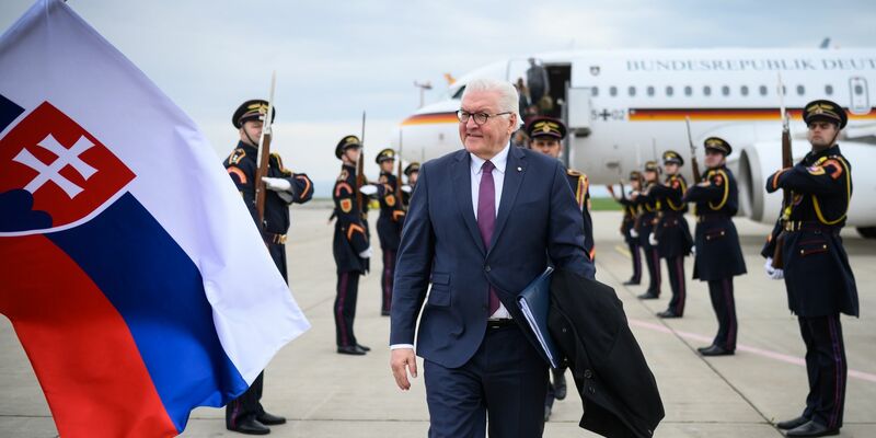 Bundespräsident Steinmeier hat die Grundgesetzänderung für das Finanzpaket unterzeichnet - Foto: Bernd von Jutrczenka/dpa