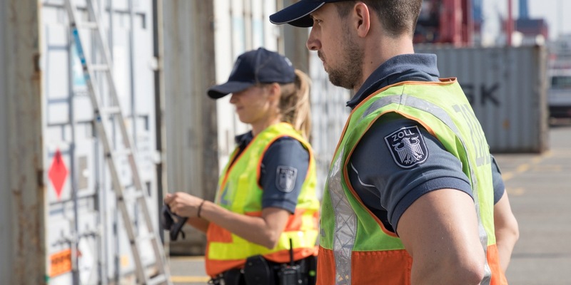 HZA-HH: Zoll in Hamburg zieht Bilanz für 2024 // Bundeseinnahmen und Bekämpfung von Schmuggel - Foto: presseportal.de