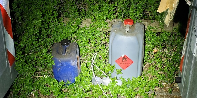 POL-SE: Uetersen - Umweltsünder entsorgt Kanister mit Altöl - Polizei sucht Zeugen - Foto: presseportal.de