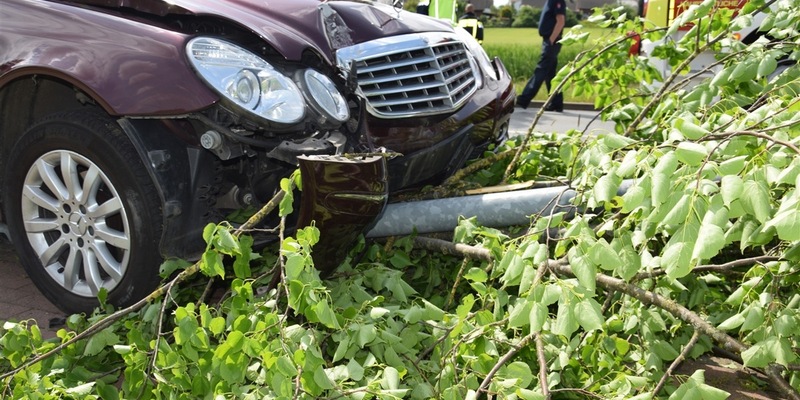 POL-HF: Verkehrsunfall - Renault prallt gegen VW - Foto: presseportal.de