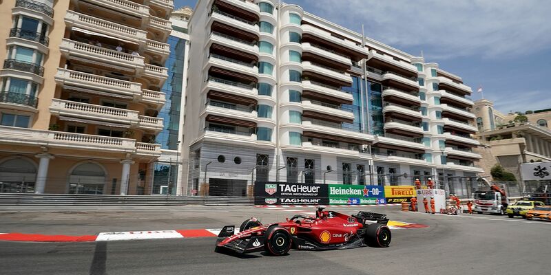Max Verstappen fuhr in Barcelona auf die Pole Position. - Foto: Hasan Bratic/dpa