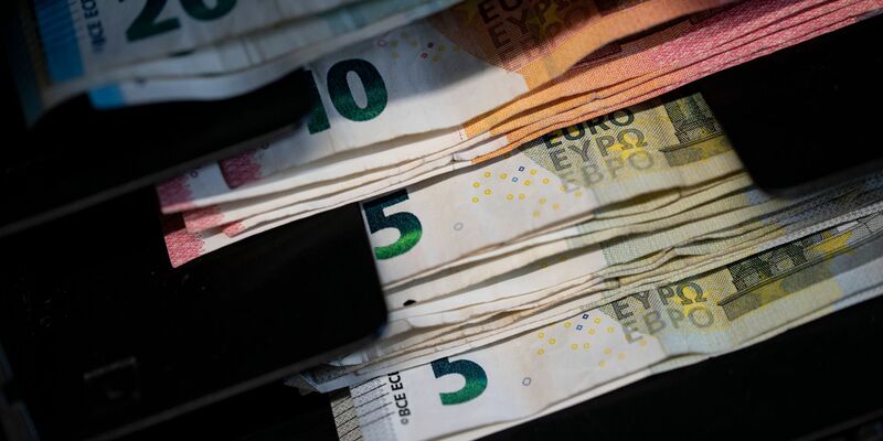 Die Verbraucherpreise lagen um 2,9 Prozent über dem Niveau des Vorjahresmonats. - Foto: Marijan Murat/dpa