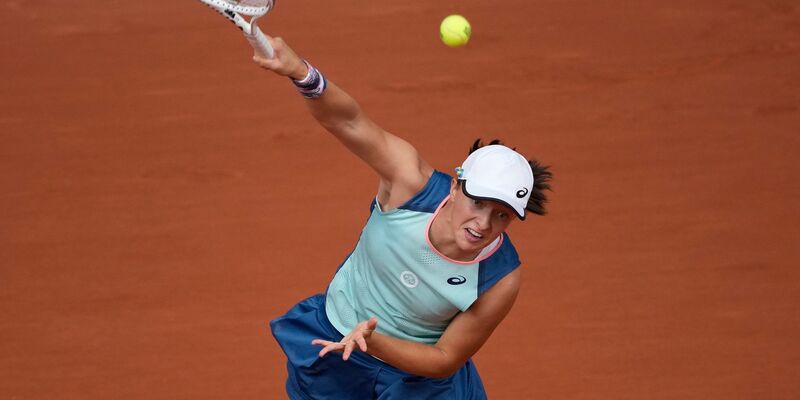 Iga Swiatek ruft zur Solidarität im Ukraine-Krieg auf. - Foto: Christophe Ena/AP/dpa