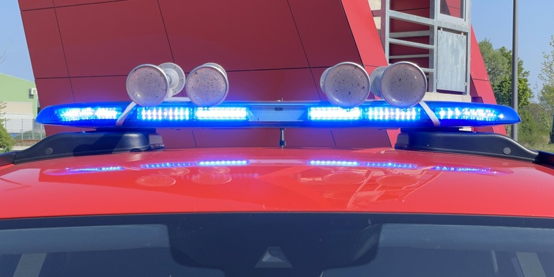 FW Alpen: Person in Aufzug - Foto: presseportal.de