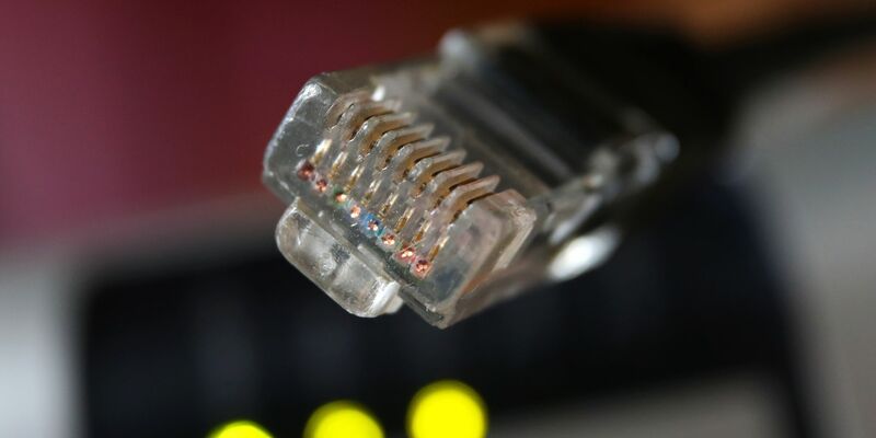 Ein Sprecher des Chaos Computer Clubs (CCC) bestätigte dem «Spiegel», dass der Hacker einen kritischen Punkt im eID-Verfahren auf mobilen Geräten aufgezeigt habe. - Foto: Karl-Josef Hildenbrand/dpa