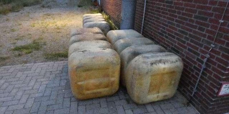 POL-PDNW: Ablagerung von Altöl im Waldgebiet an der K31 - Foto: presseportal.de