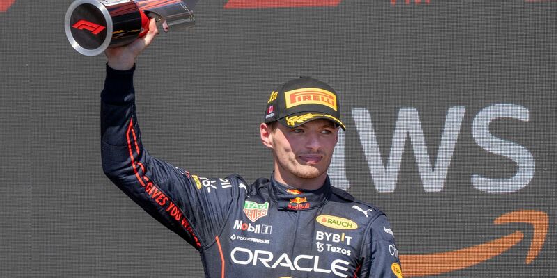 Red-Bull-Pilot Max Verstappen feiert seinen Sieg beim Grand Prix von Kanada. - Foto: Paul Chiasson/The Canadian Press/AP/dpa