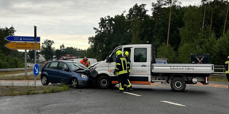 FW-MH: Verkehrsunfall auf der A40 und Küchenbrand - Foto: presseportal.de