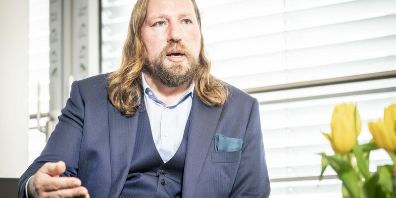 Anton Hofreiter spricht sich gegen Streumunition aus. - Foto: Michael Kappeler/dpa