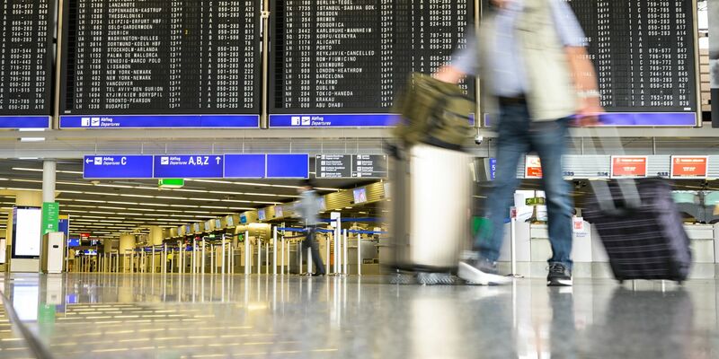 Jugendliche können kostenlos Europa erkunden. (Archivbild) - Foto: Andreas Arnold/dpa