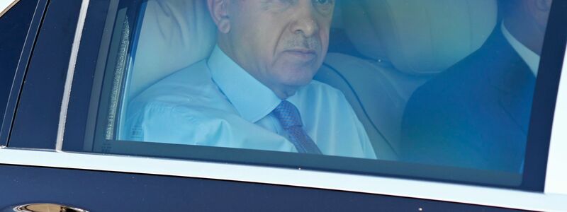 Der türkische Präsident Recep Tayyip Erdogan ist in Madrid eingetroffen. - Foto: Sergio Perez/POOL EFE/AP/dpa