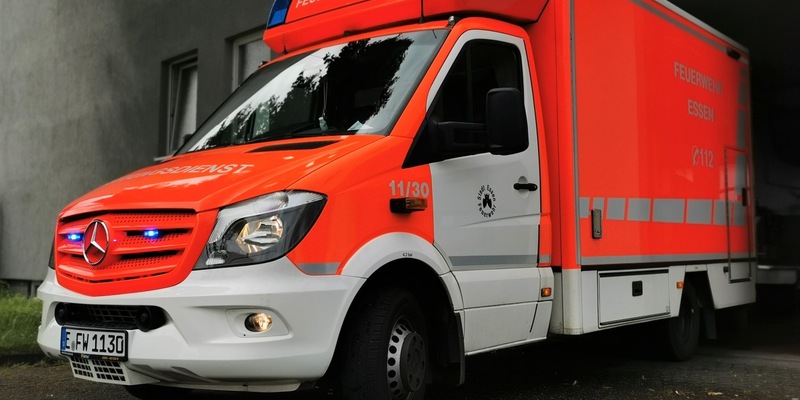 POL-MI: Rettungswagen bei Einsatzfahrt in Verkehrsunfall verwickelt - Foto: presseportal.de