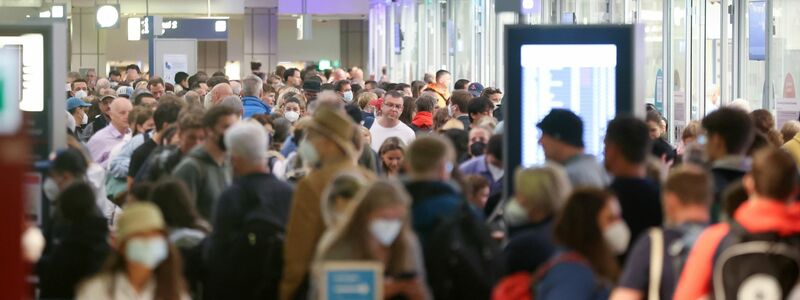 Die meisten Anträge bezogen sich wie jedes Jahr auf den Flugreiseverkehr. (Archivbild) - Foto: Bodo Marks/dpa