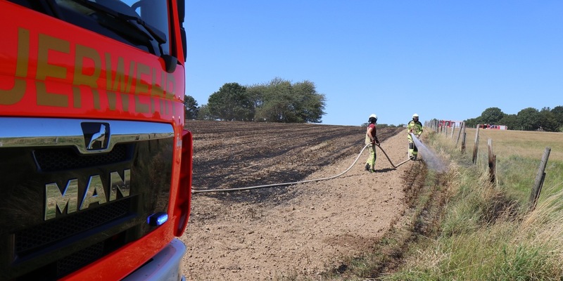 LPI-NDH: Grünfläche in Brand - Zeugen gesucht - Foto: presseportal.de