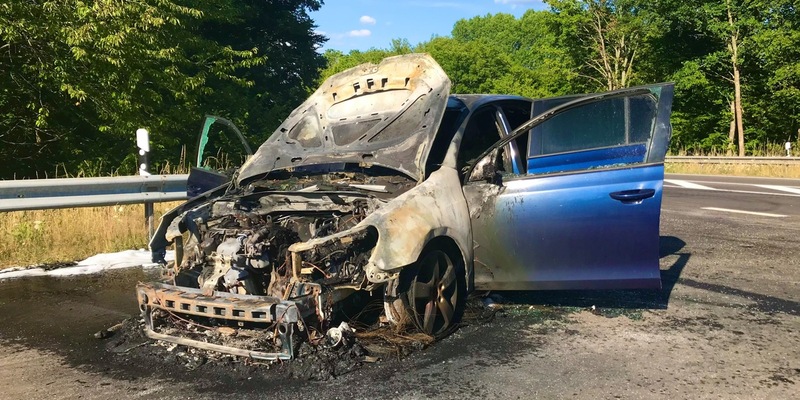 POL-CUX: PKW-Brand auf BAB 27 - Foto: presseportal.de