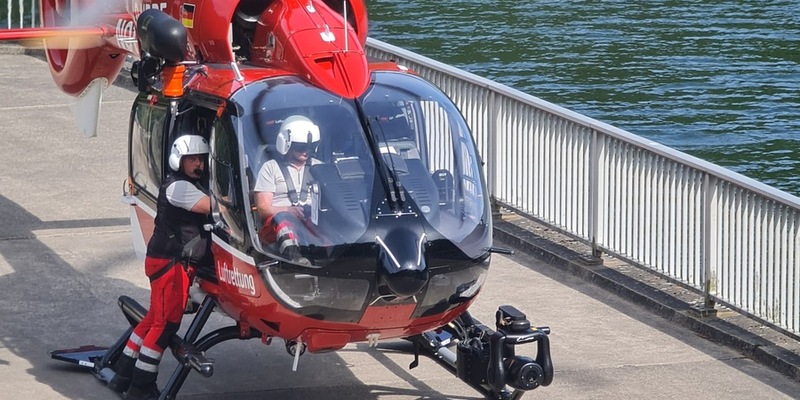 POL-SI: Waldbrand bei Feudingen: Polizei unterstützte Löscharbeiten mit Hubschrauber und Löschbehälter - #polsiwi - Foto: presseportal.de